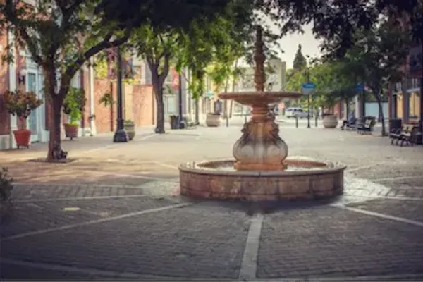 Classic Fountain Santa Ana